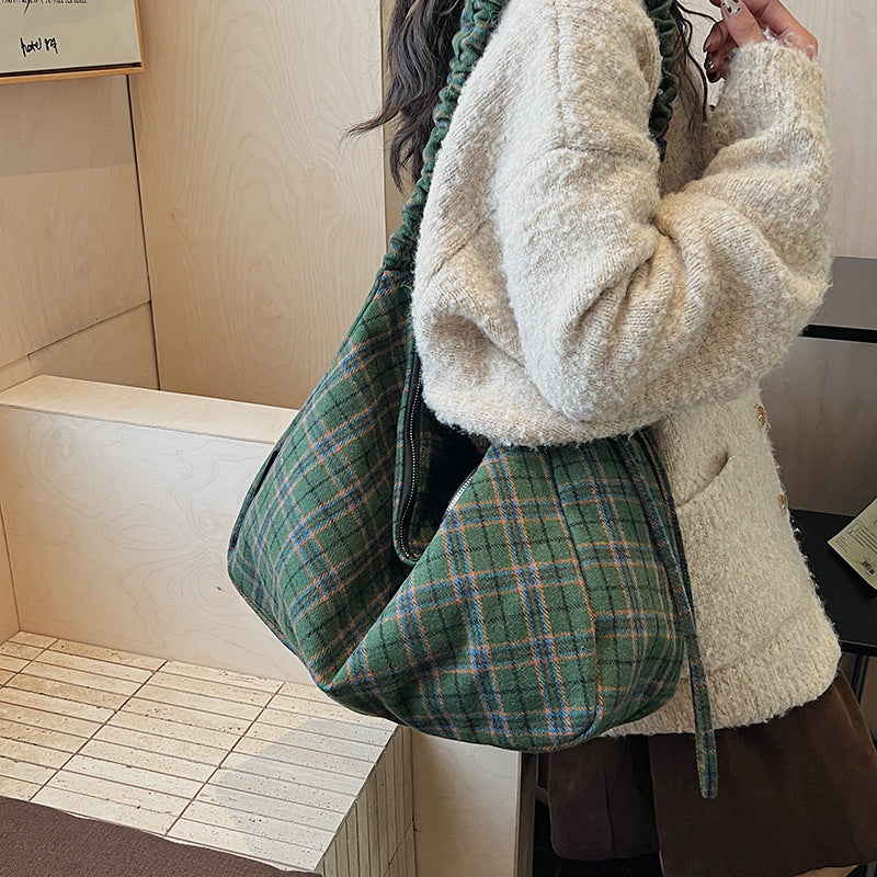 Chic Everyday Hobo Bag Brehn