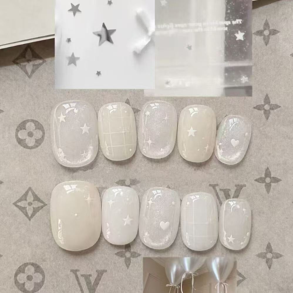 Elegantes Press-On-Nagelkunst-Set mit Schleife und Punkten Brehn