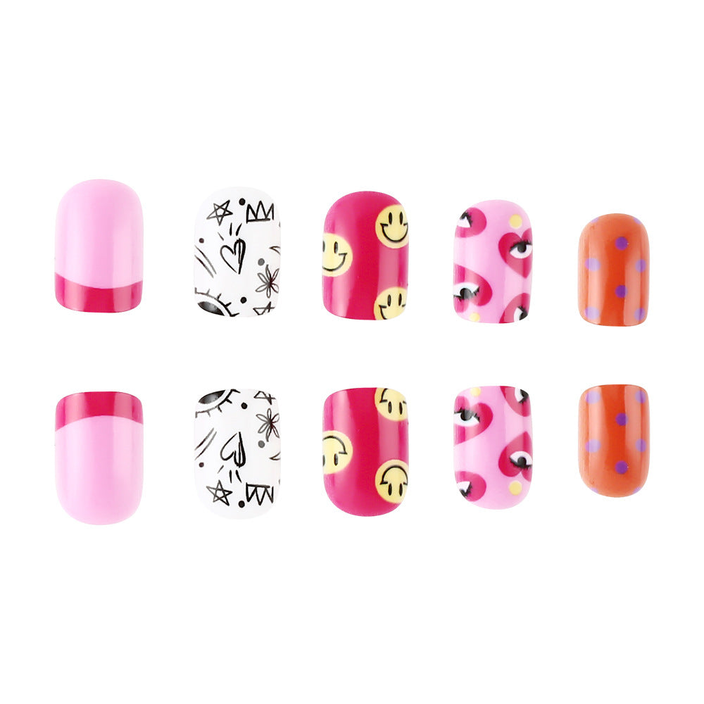 Künstlerisches Press-On Nagelkunst Set mit verspielten Designs Brehn