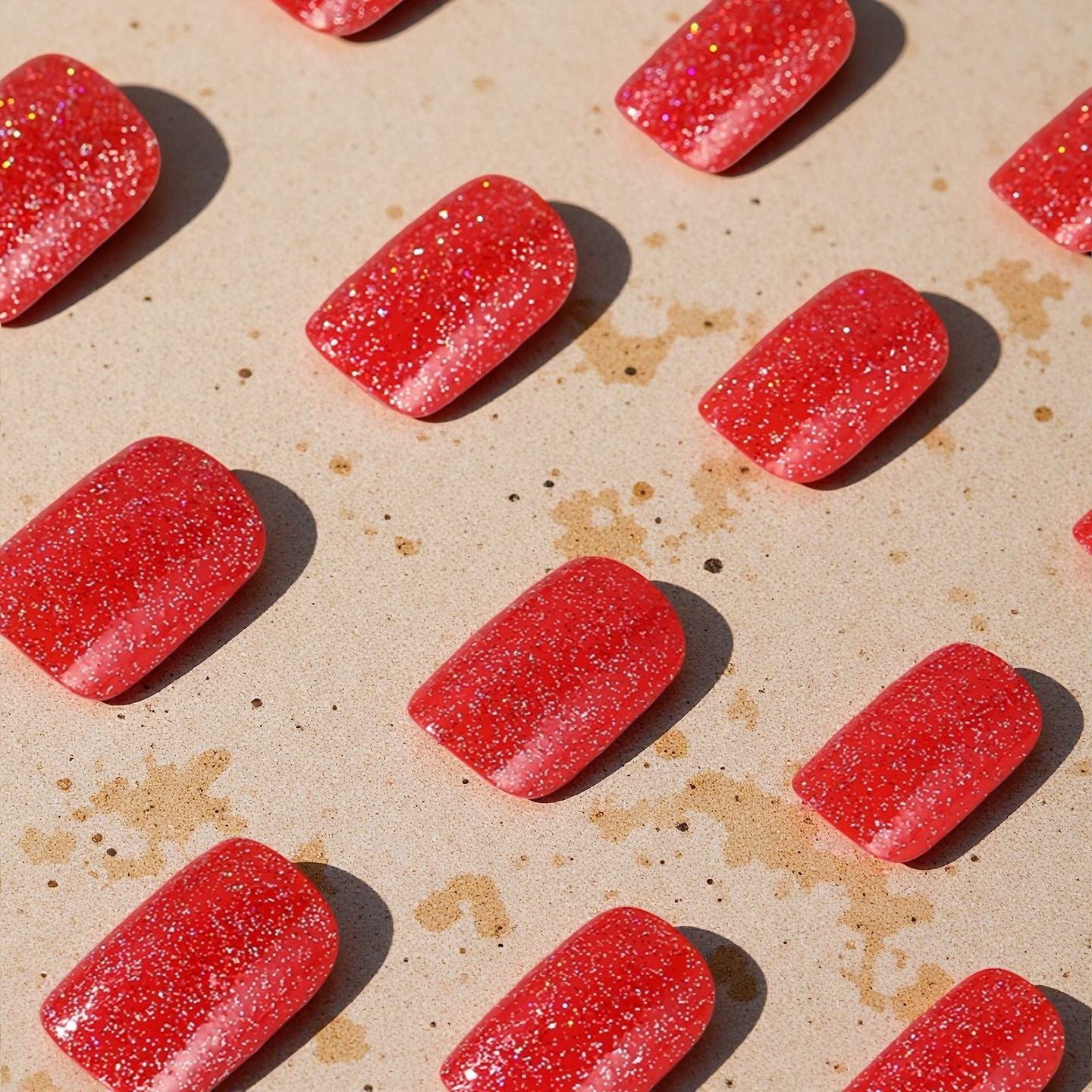 Glitzernde Kunstnägel mit Hochglanz-Effekt Brehn
