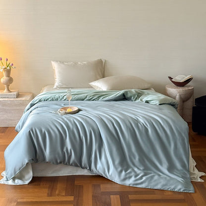 Luxuriöses Satin-Bettwäscheset mit seidig-glatter Oberfläche, Wendefunktion und Hotelverschluss