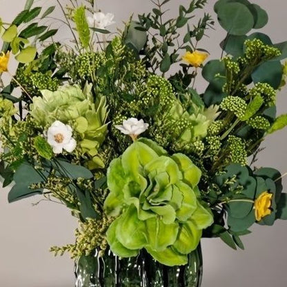 Stylische Grüne Blumenanordnung