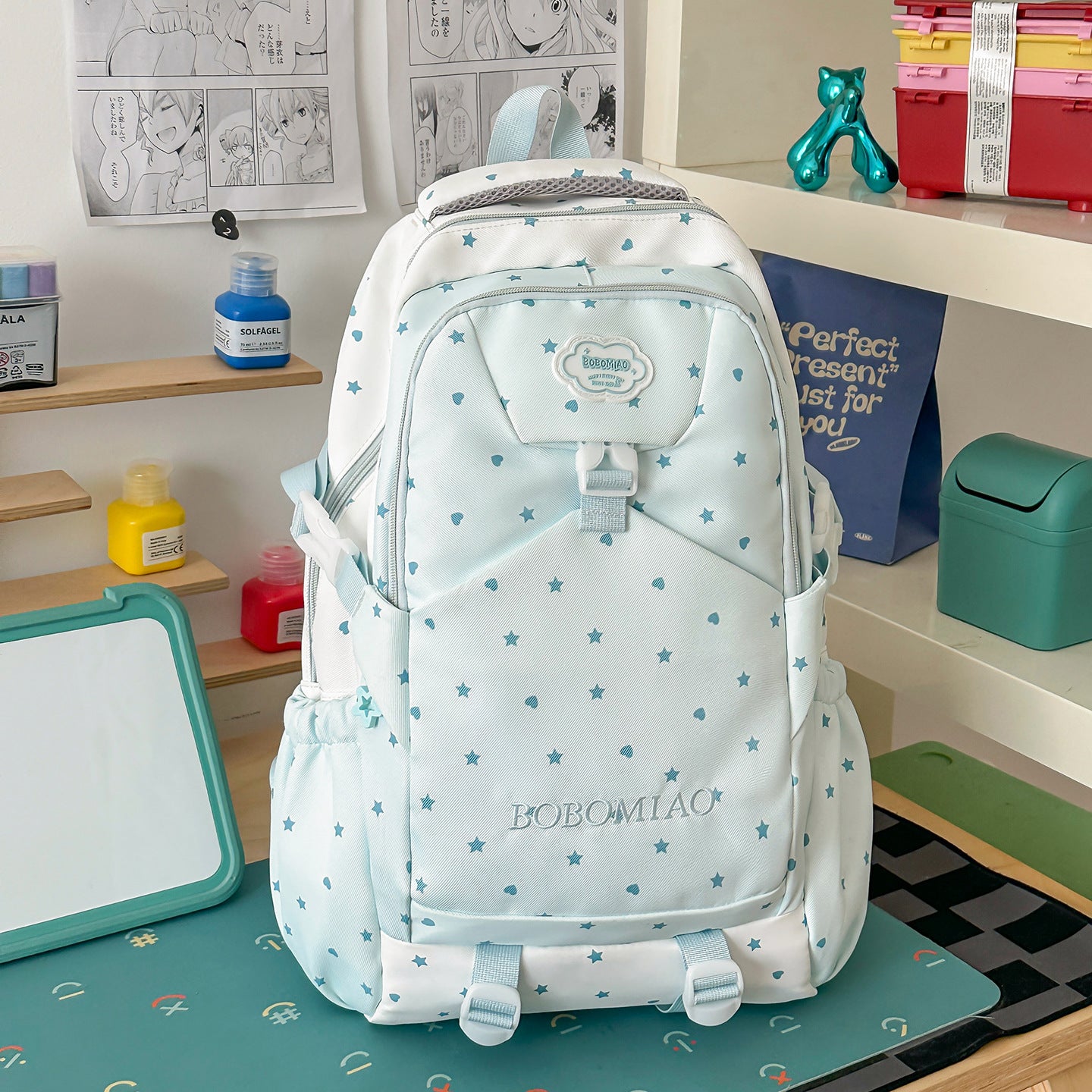 Stylischer Rucksack mit Sternmuster