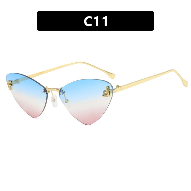 Damen extravagante Cat-Eye Sonnenbrille mit funkelnden Details Brehn