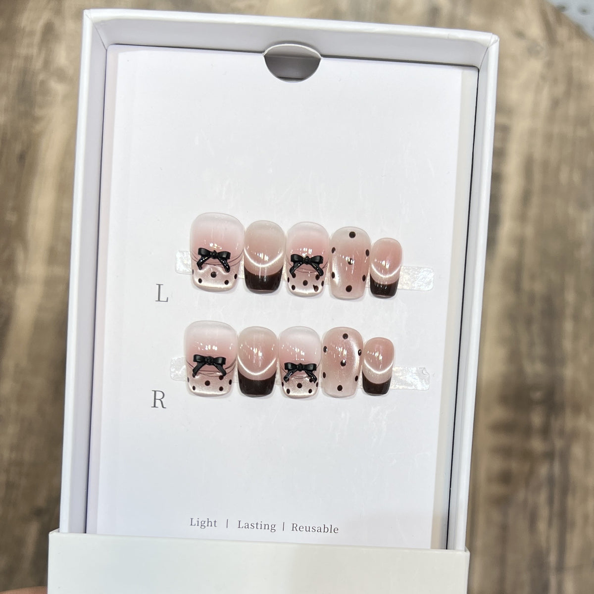 Verspielt Press-On Nagelkunst Set Brehn