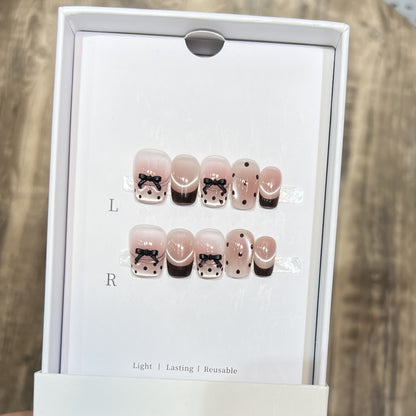 Verspielt Press-On Nagelkunst Set Brehn