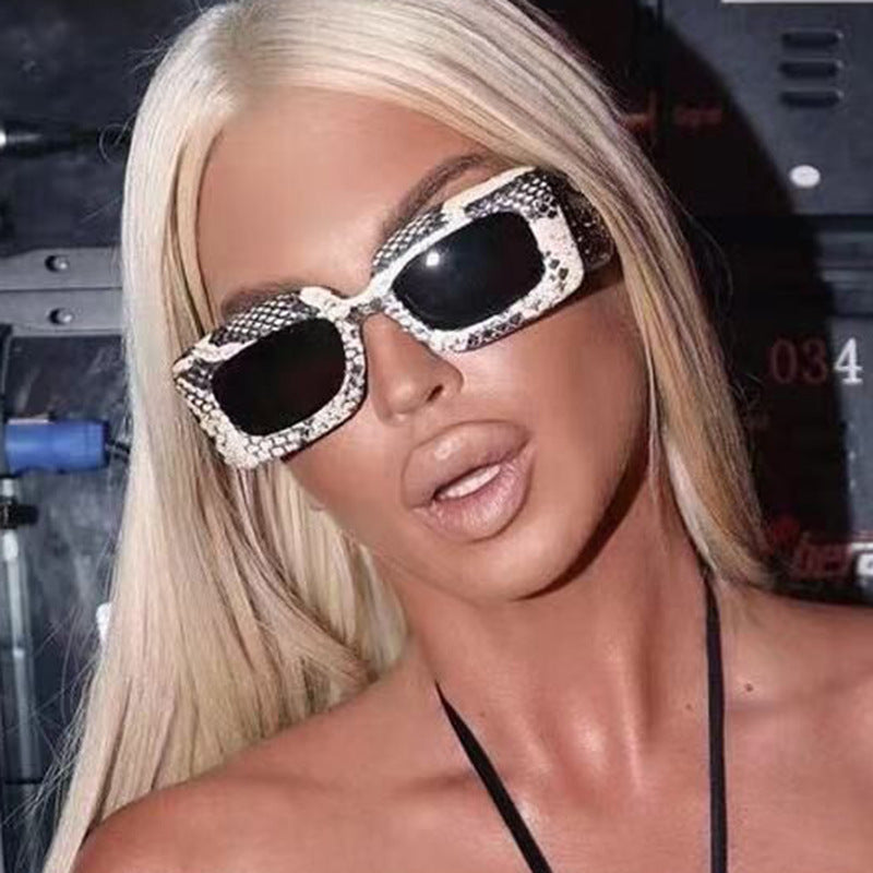 Damen extravagante Sonnenbrille mit auffälligem Schlangenmuster Brehn