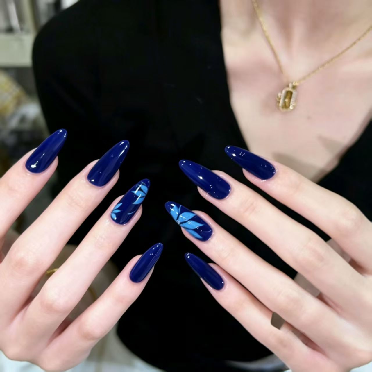 Dekorative Nagelkunst Brehn