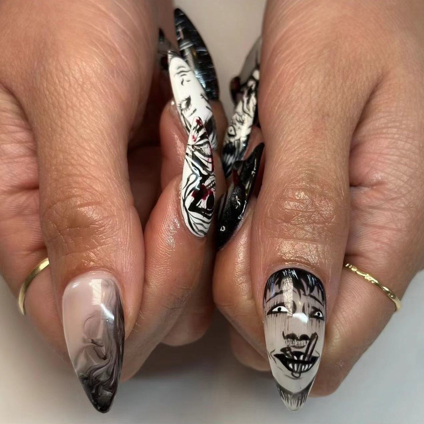 Kunstnägel im kreativen Horror-Design Brehn