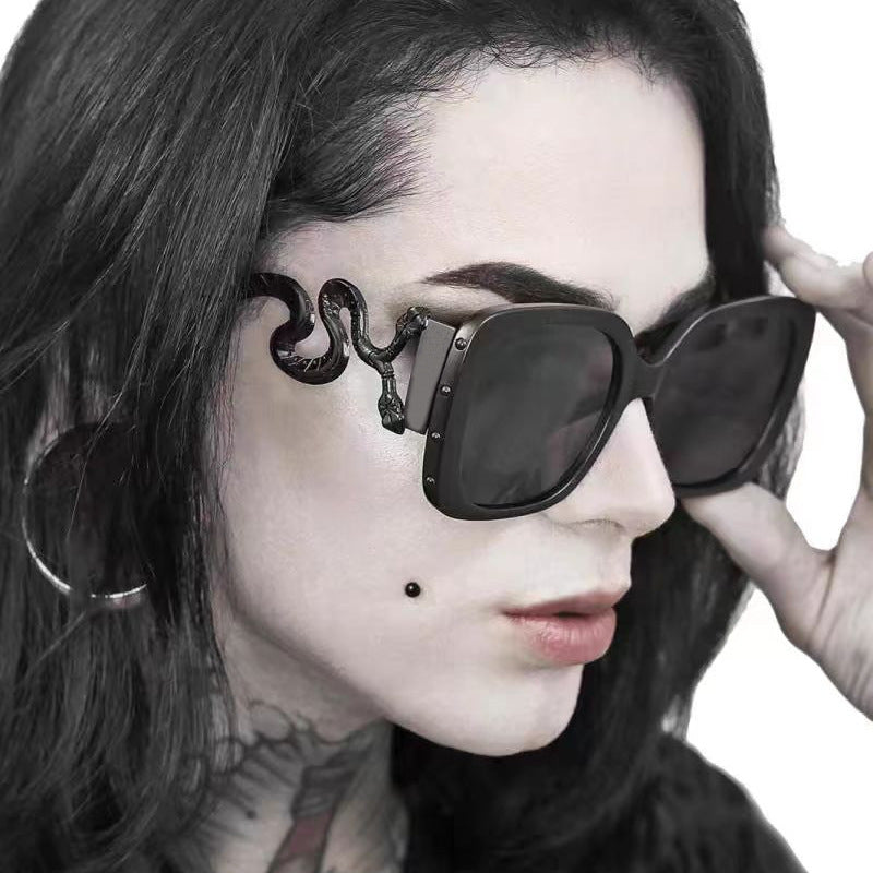 Damen extravagante Designer-Sonnenbrille mit luxuriösem Schlangenrahmen Brehn