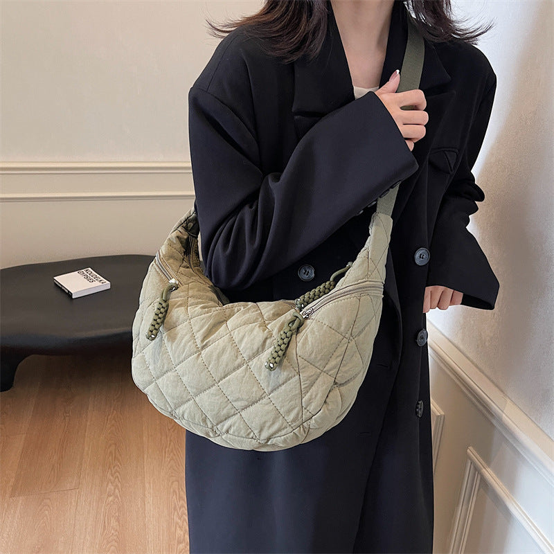 Gepolsterte weiche Stoff Hobo-Handtasche Brehn