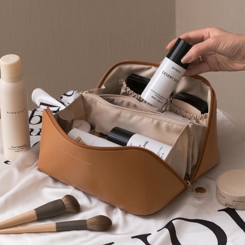 Kosmetiktasche mit Mehreren Fächern und Elegantem Design Brehn