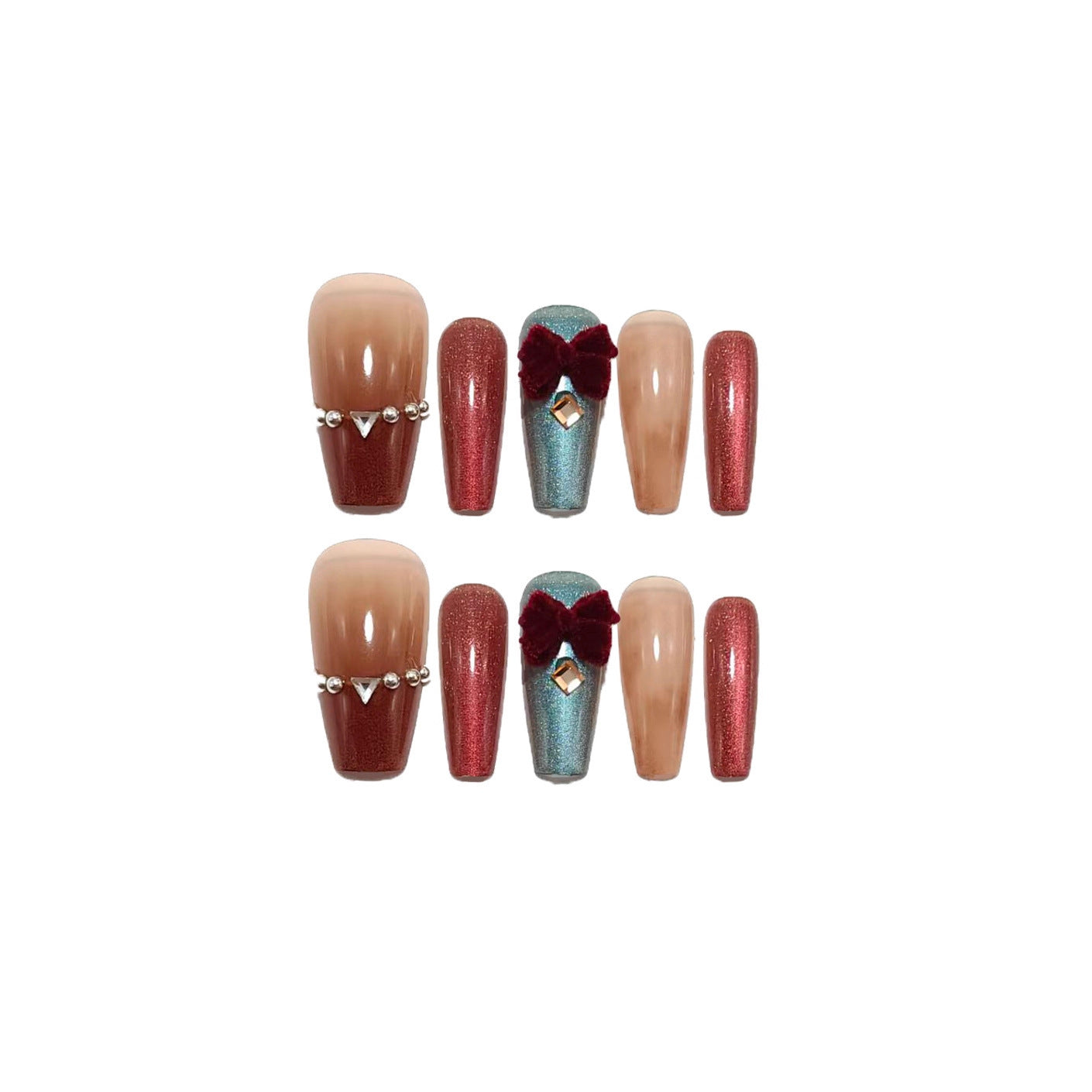 Elegante Nagelkunst mit Glitzerkante Brehn