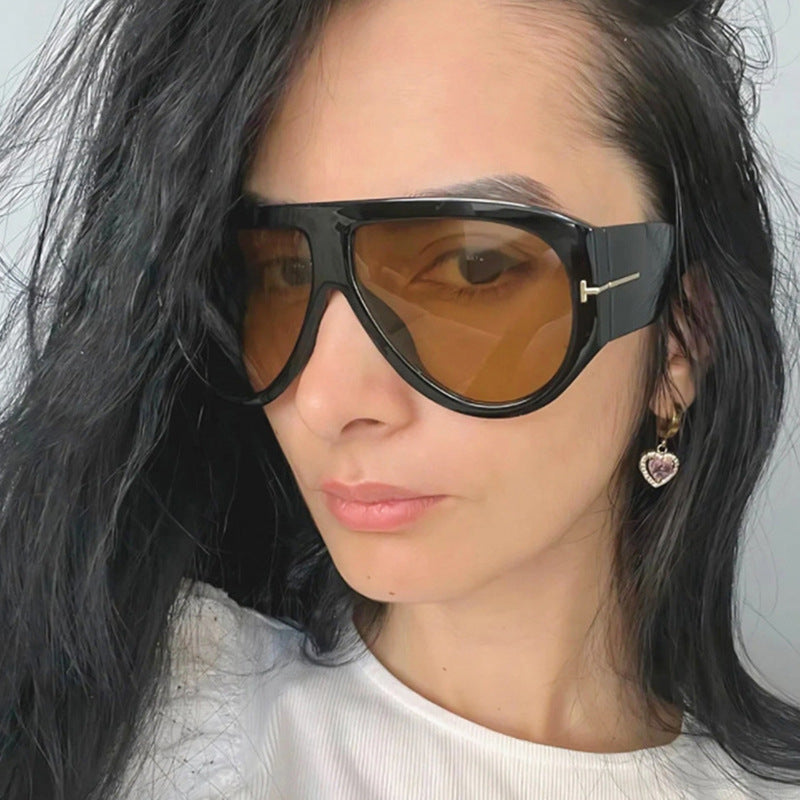 Damen modische oversized Sonnenbrille im Retro-Stil Brehn