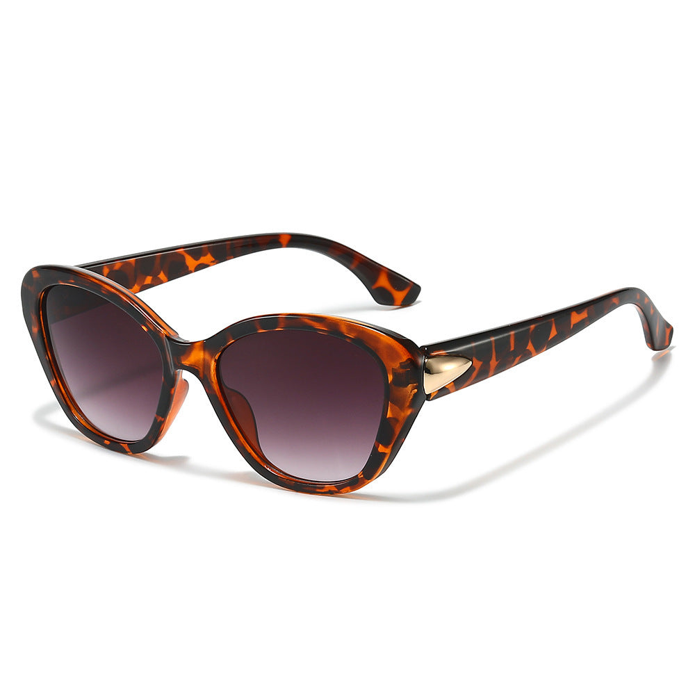 Stilvolle Cat-Eye-Sonnenbrille mit elegantem Gold-Detail Brehn