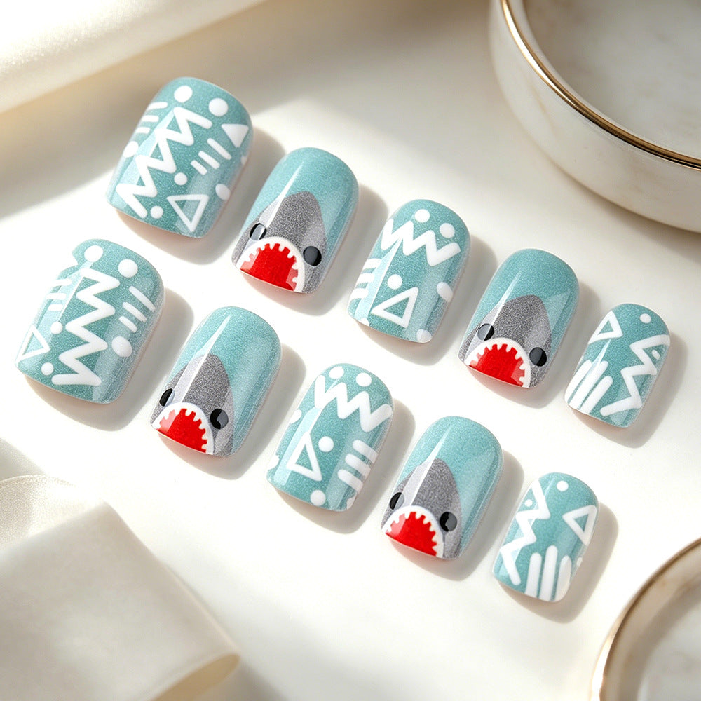 Künstlerisches Haifisch-Themen Press-On Nageldesign Brehn