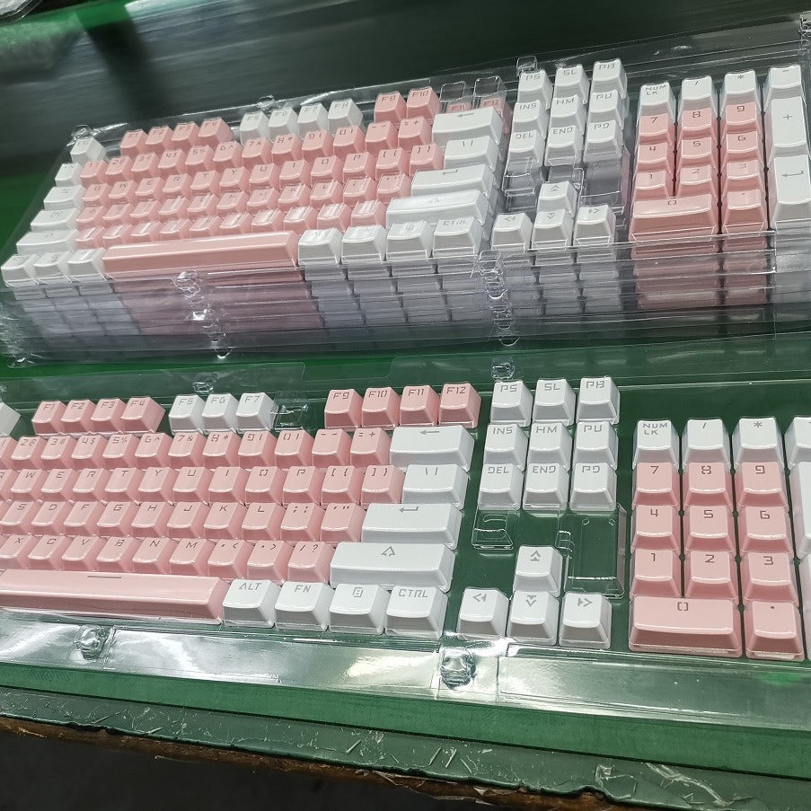Mechanische Gaming-Tastatur mit Retro-Futuristischem Design Brehn