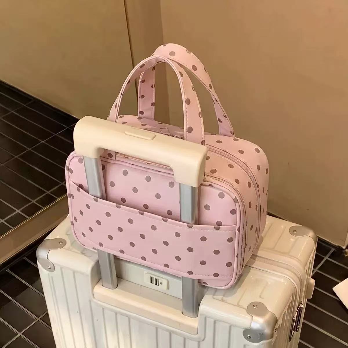 Praktische Reisetasche mit Rollen Brehn
