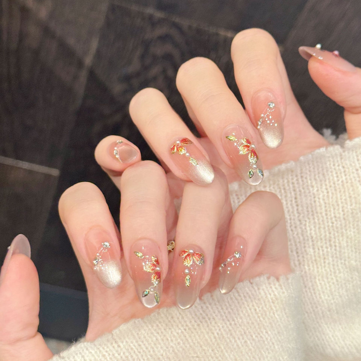 Künstlerische florale Gel Press-On Nägel