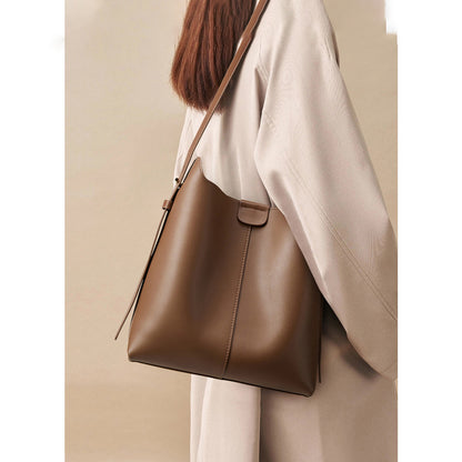 Stylische vielseitige Schultertasche Brehn