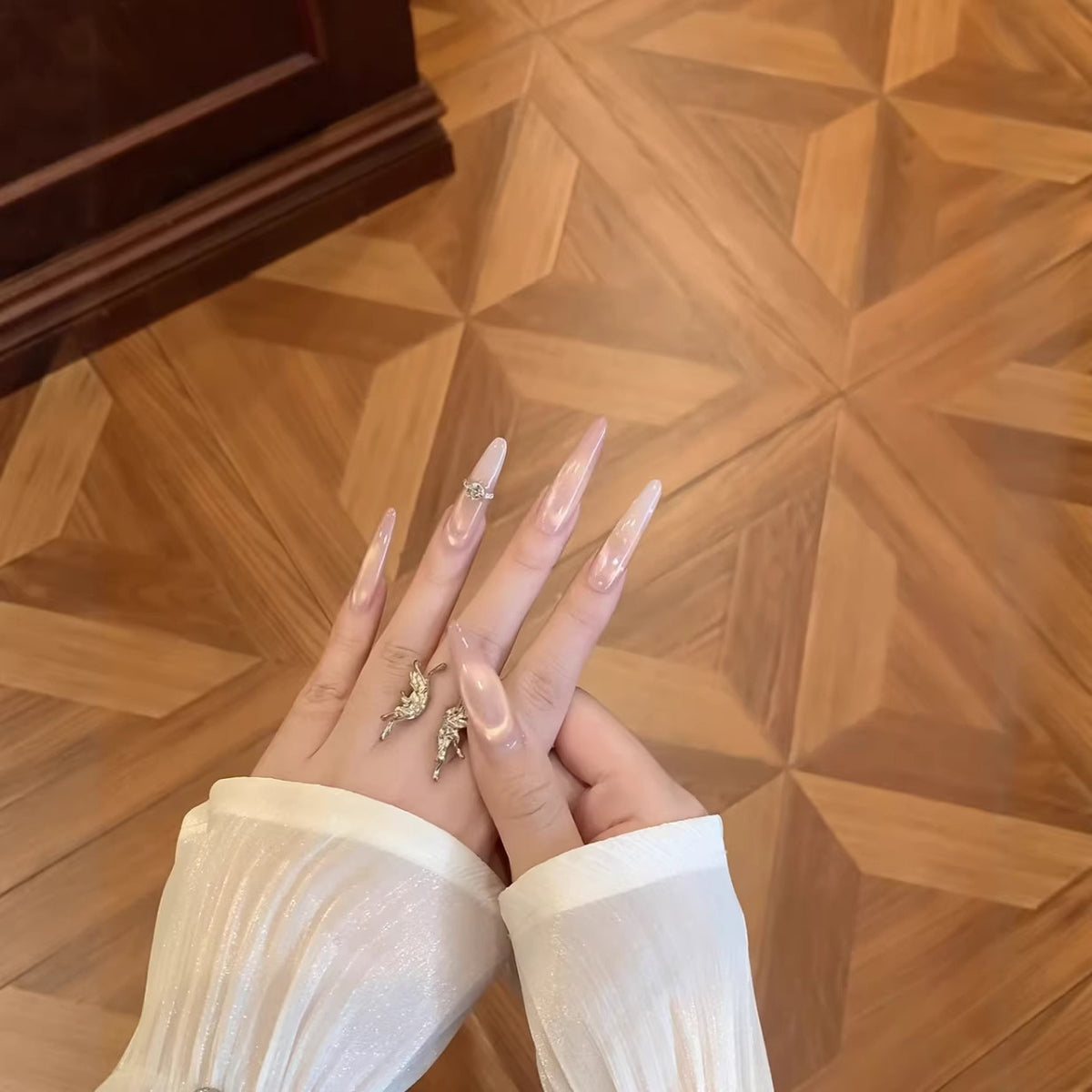 Elegante Stiletto-Nagelverlängerungen  1791717353
