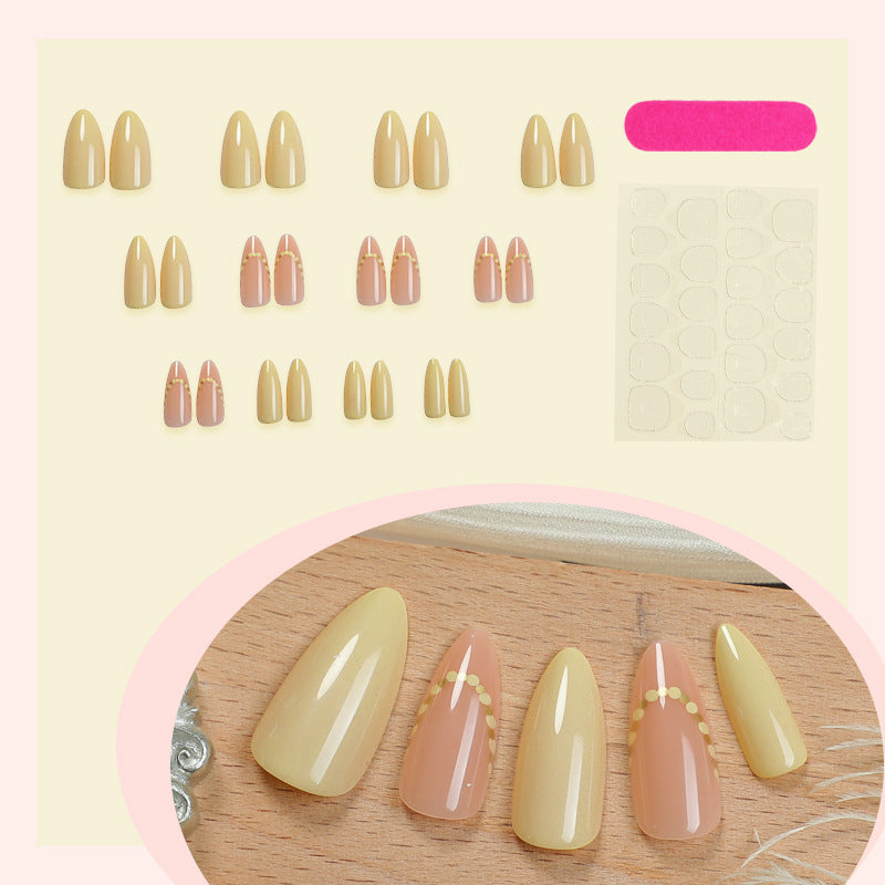 Elegantes natürliches Finish Press-On-Nagelset Brehn