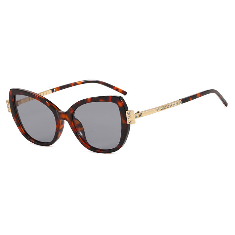 Damen oversized Sonnenbrille mit schützendem UV-Filter und eleganten Akzenten Brehn