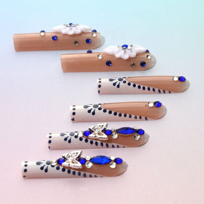 Dekorativer Nagelkunstset