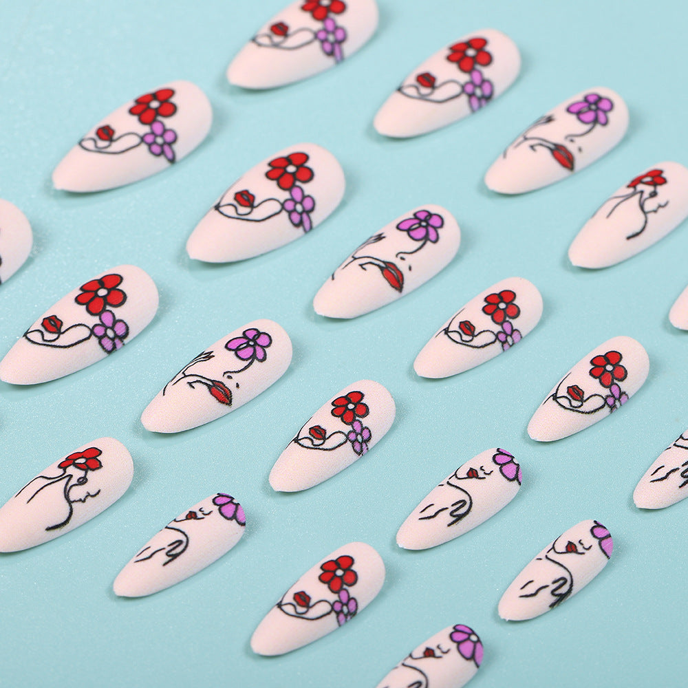 Handgemachte Kunstnägel mit floralen Mustern Brehn