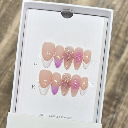 Künstlerisches Floral Press-On Nagelset Brehn