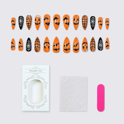 Kunstnagelset mit Halloween-Motiven und Glitzerelementen Brehn