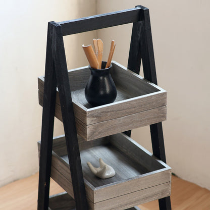 Dreitüriger Holzablage mit modernem Design Brehn