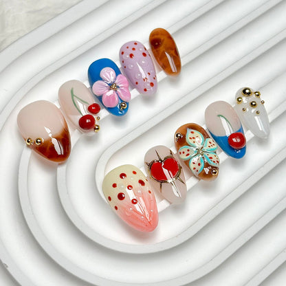 Dekorativer Press-On Nagelkunst Set mit künstlerischen Designs Brehn
