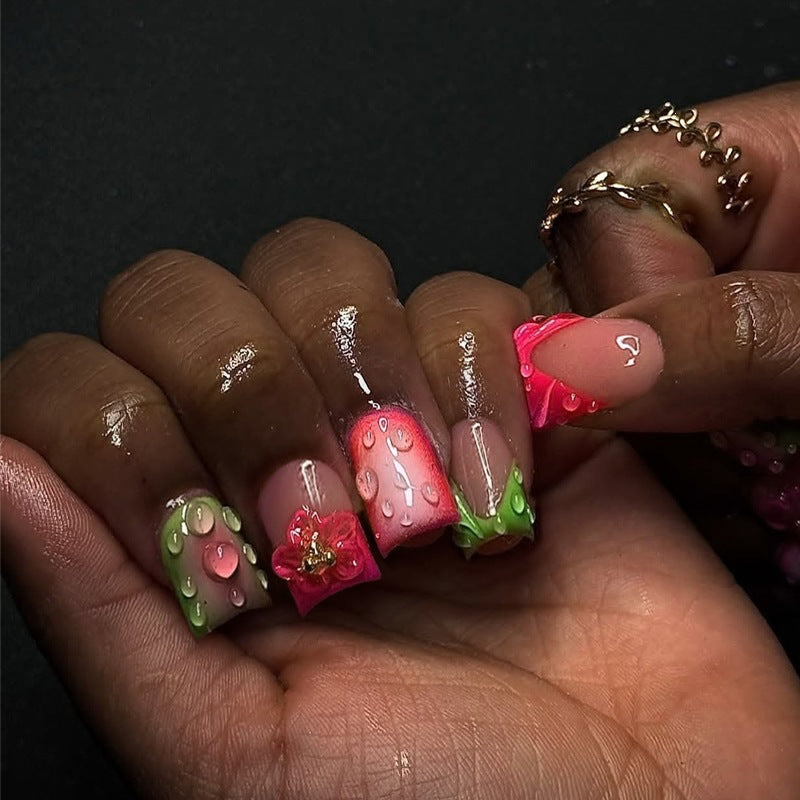 Kunstnagelset mit fruchtigen und glitzernden Designs Brehn