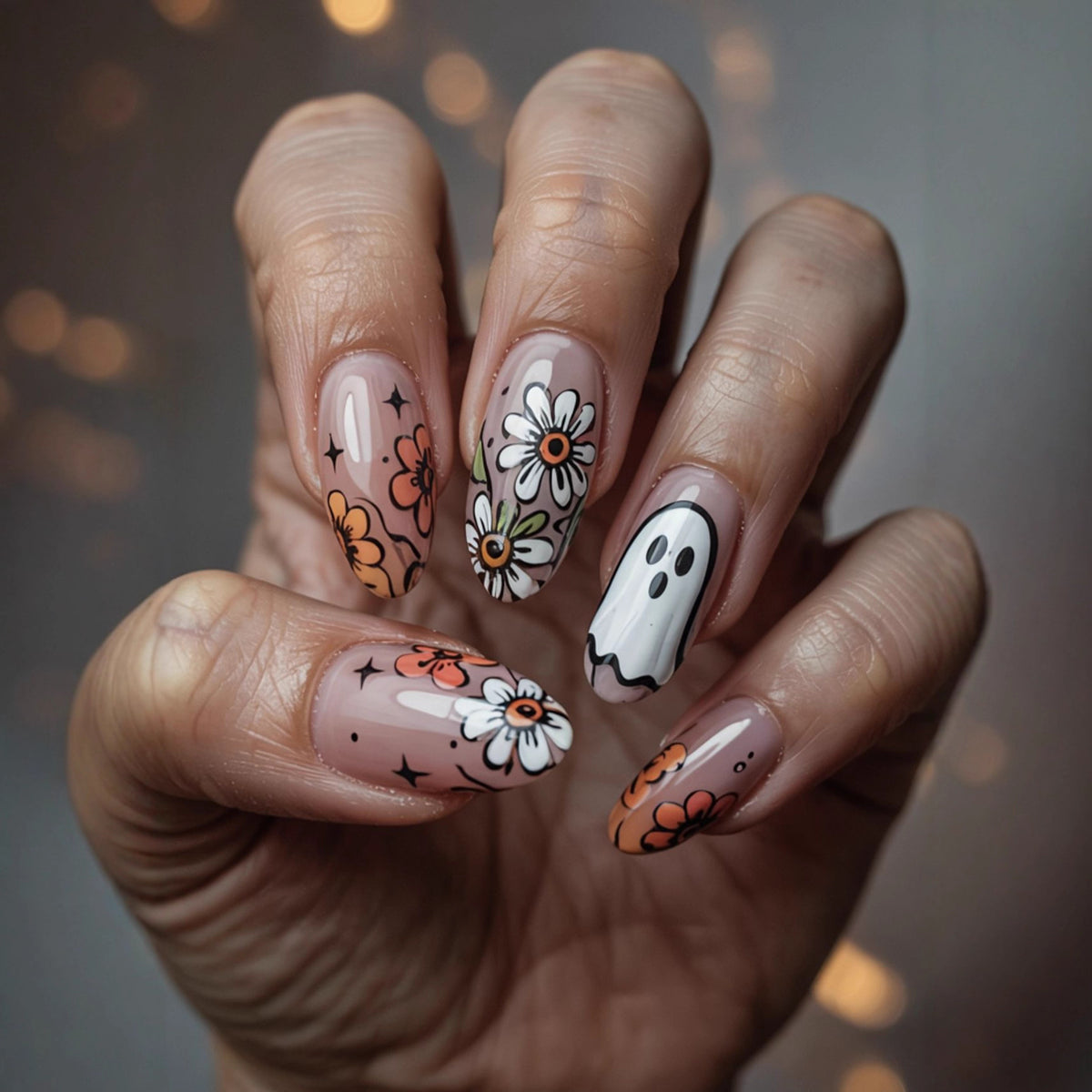 Künstlerische florale Press-On Nagelkunst