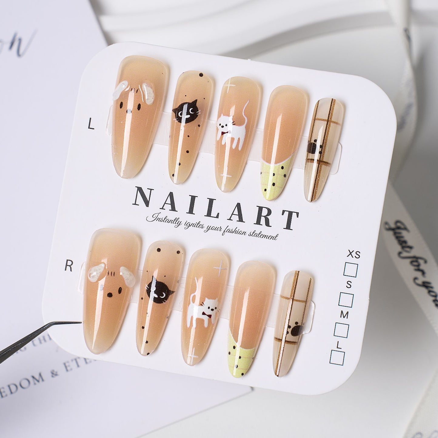 Dekorativer Fashion-Nagel-Set Brehn