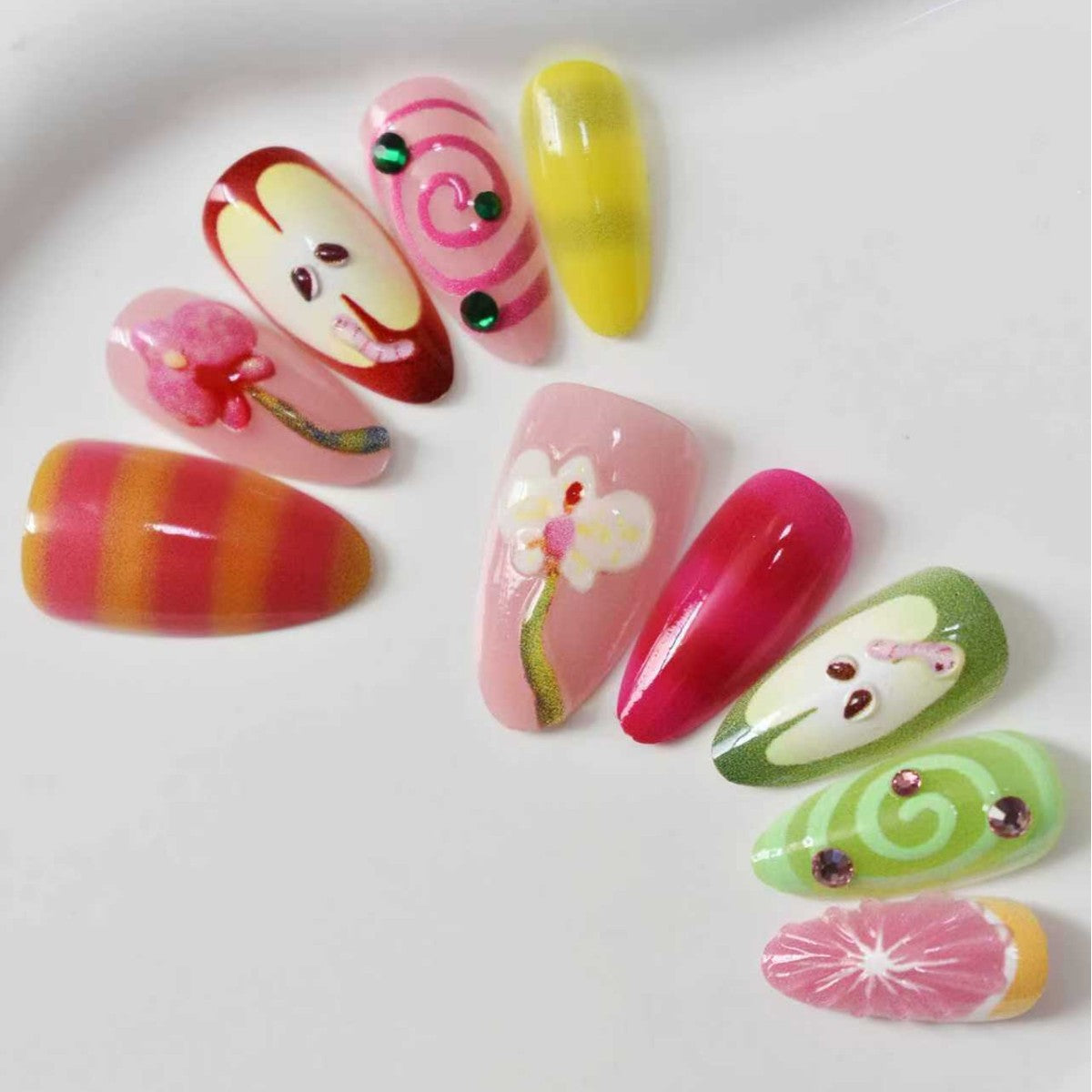 Dekorative 3D Blumen Aufkleben Nagelverlängerungen Brehn
