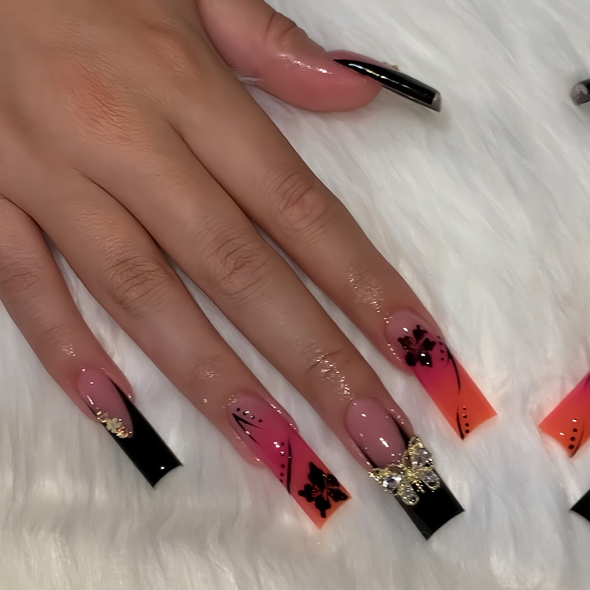 Premium 3D Floral Press-On Nagelkunst Brehn