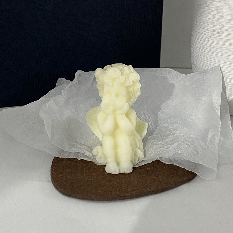 Handgegossene skulpturale Cherub-Engel dekorative Wachskerze