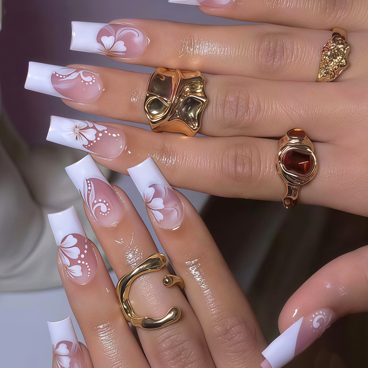 Florales Akzent Press-On Nagelkunst-Set Brehn