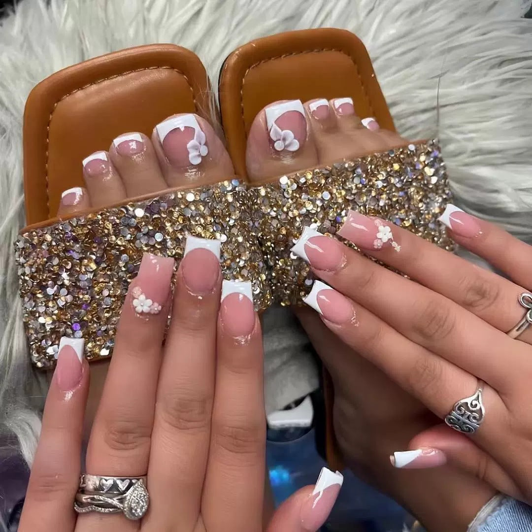 Elegantes French Tip Press-On Nagelkunstset Brehn