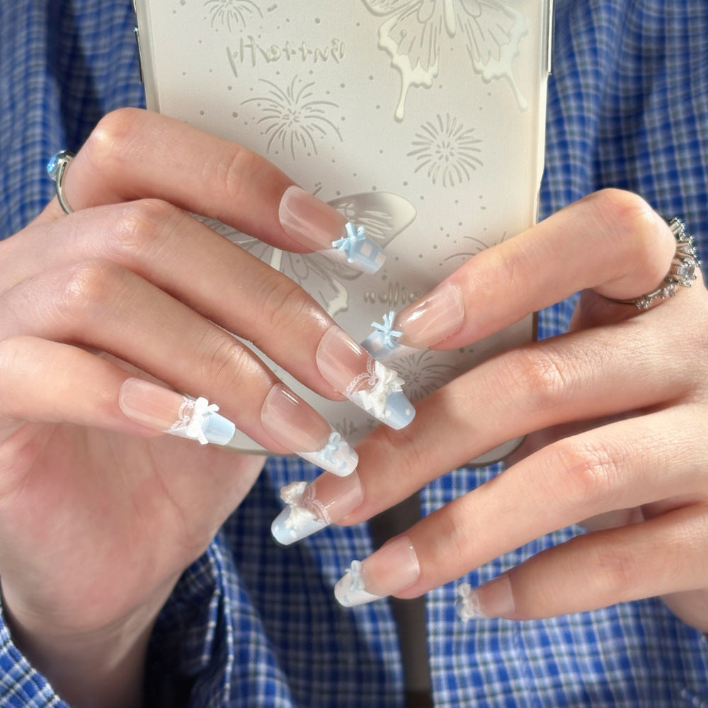 Künstlerisches Press-On-Nagelset mit floralen und geometrischen Designs Brehn
