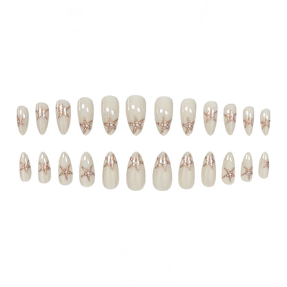 Elegante Sternenfisch-verzierte Nagelkunst Brehn