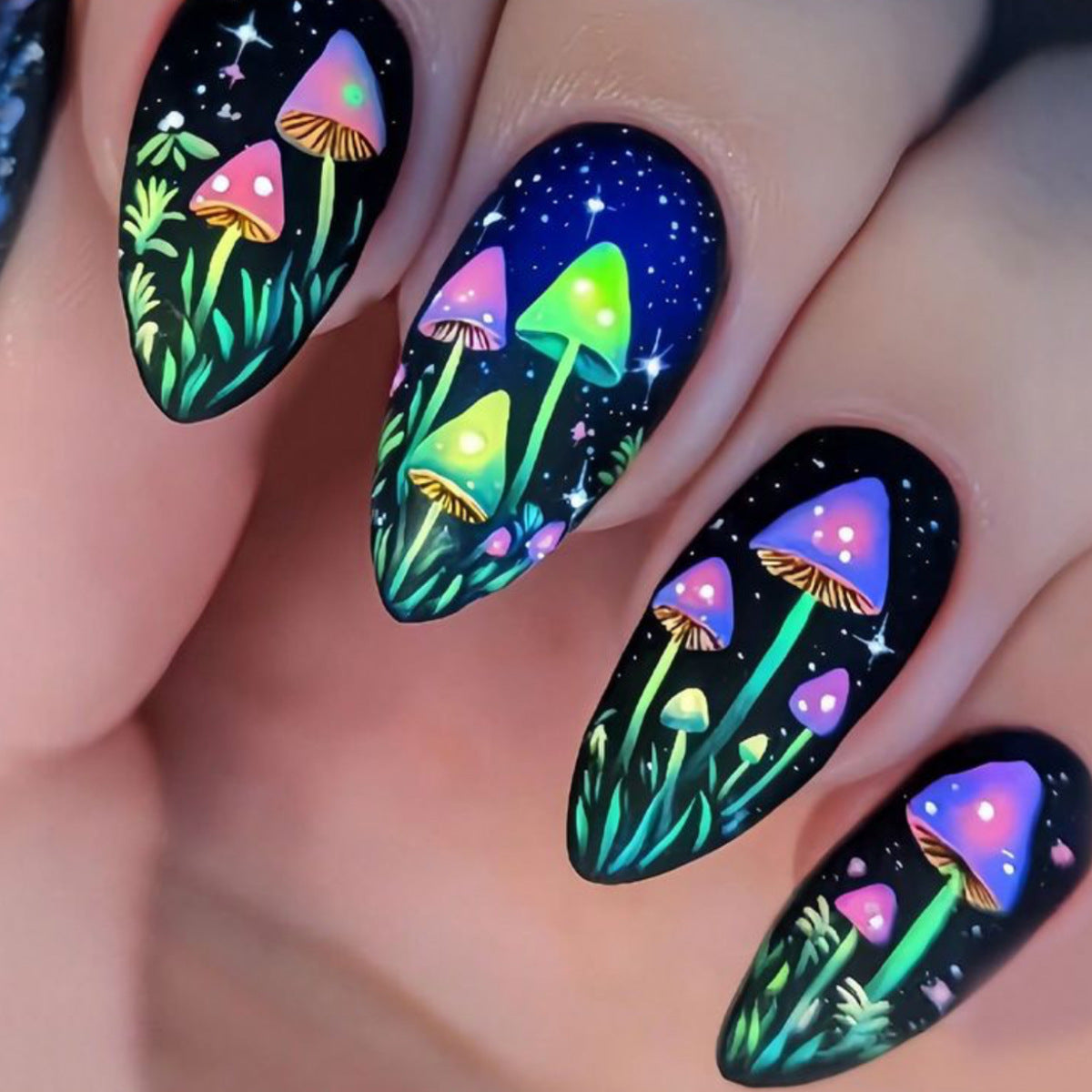 Künstlerisches Glow-in-the-Dark Nagelkunst Set Brehn