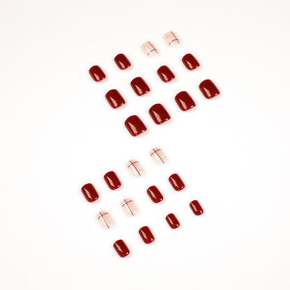 Kunstvolle Nagelverlängerungen mit elegantem Geometrie-Design Brehn