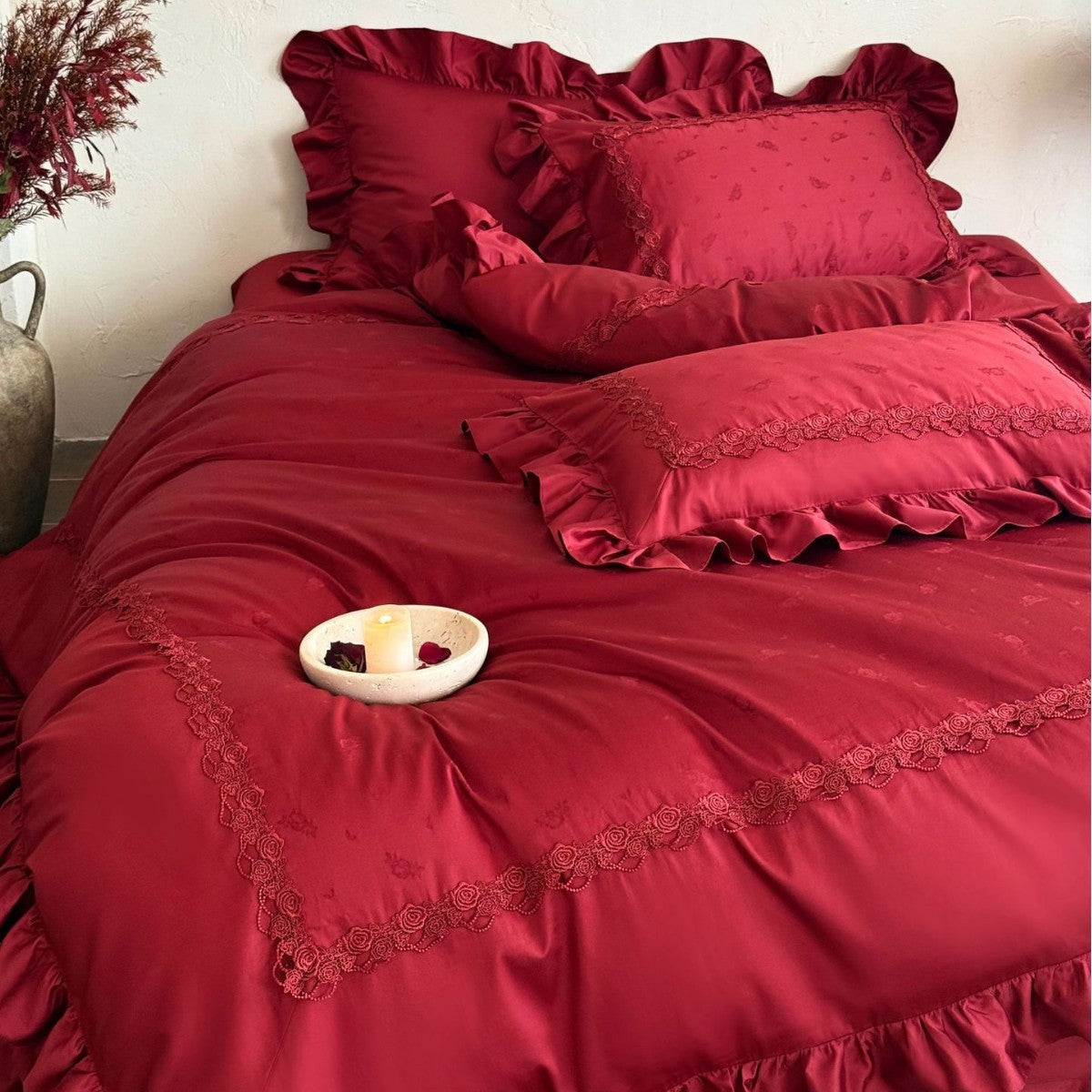Luxuriöses Bettwäsche-Set mit Rüschen und zarter Stickerei aus Satin-Baumwolle