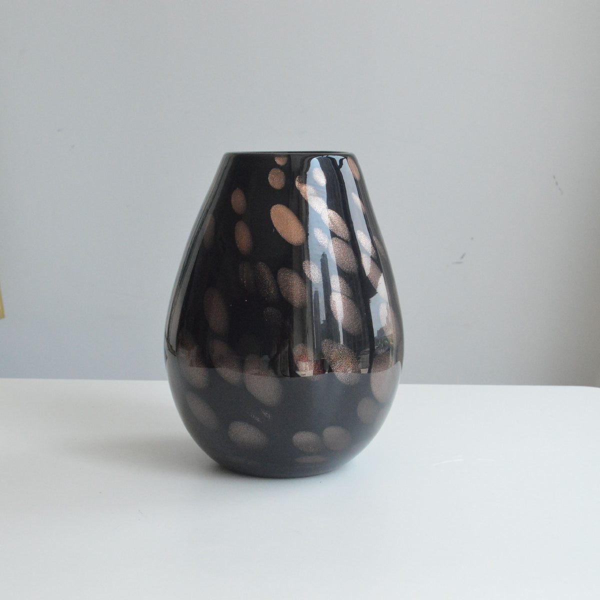 Mouth-Blown Gesprenkelter Glasbirnenvase mit Schmalem Mund und Hochglanz-Finish Brehn