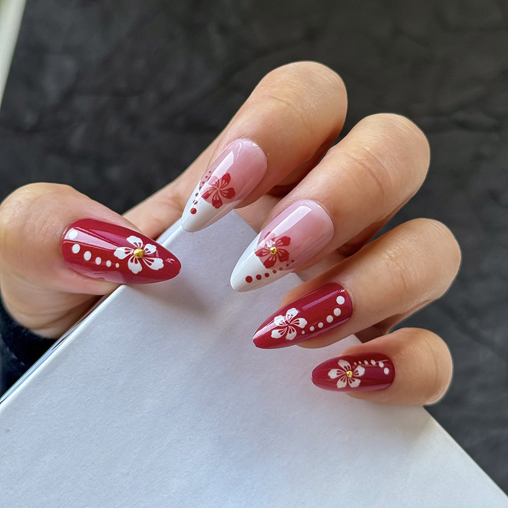 Elegante Blumen Press-On Nagelkunst Kollektion Brehn