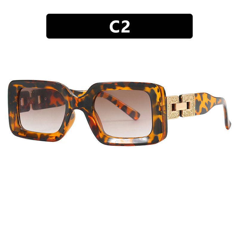 Damen modische Sonnenbrille im eleganten quadratischen Design mit luxuriösen goldenen Akzenten Brehn