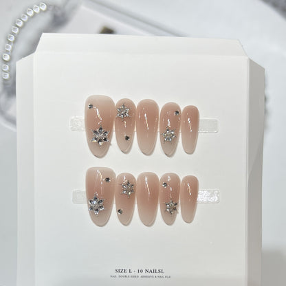 Künstlerisches Press-On-Nagelset mit elegantem floralen Design Brehn